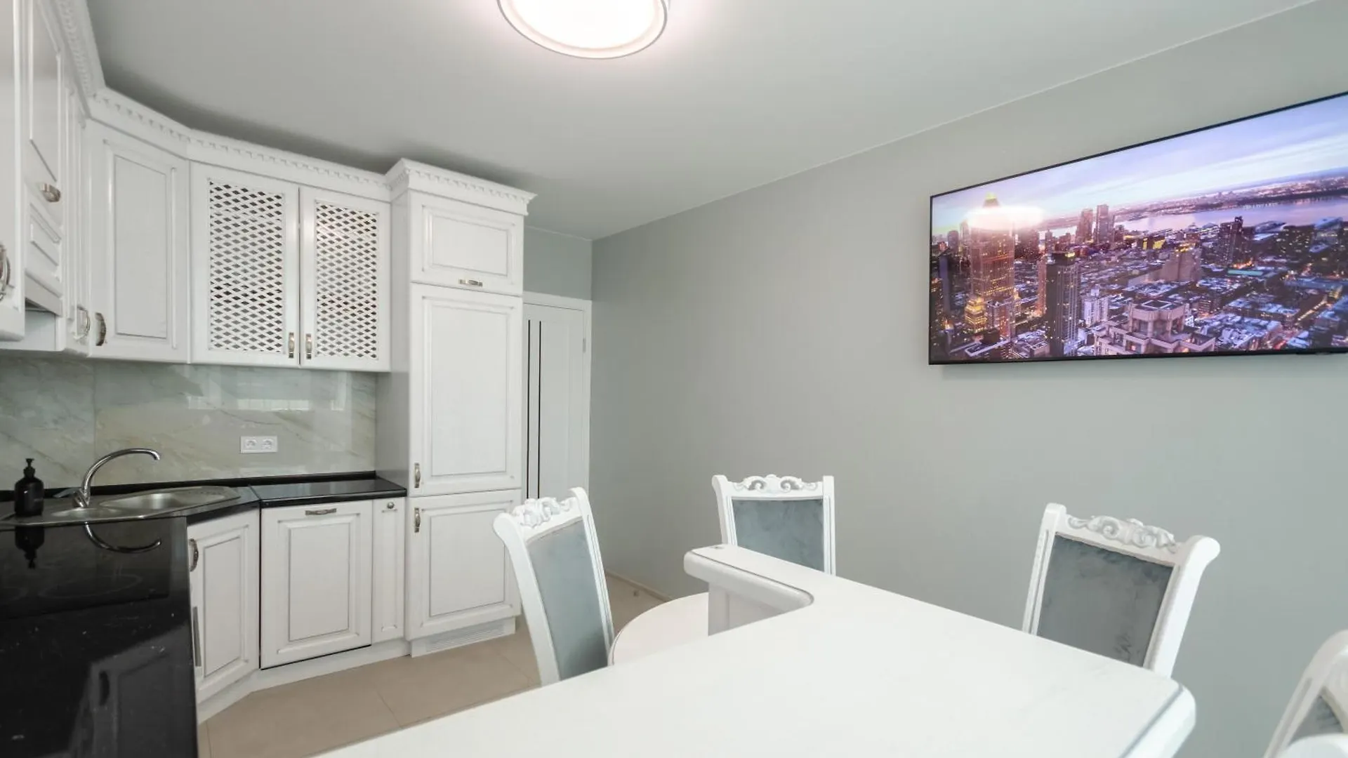 Petrovdom Apartments 09-66 In Rc Manhattan, Beresteiskyi 11 Kyiv