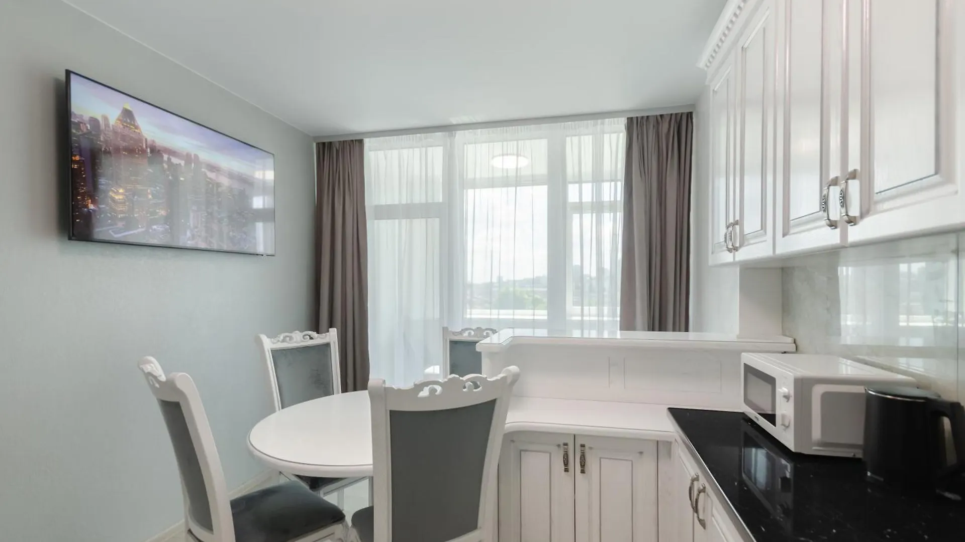 Petrovdom Apartments 09-66 In Rc Manhattan, Beresteiskyi 11 Kyiv